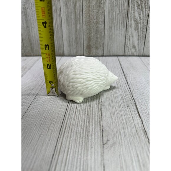 Woodland Twilights Streamline Hedgehog Led Nightlight Porcelain White with Box - Picture 9 of 9